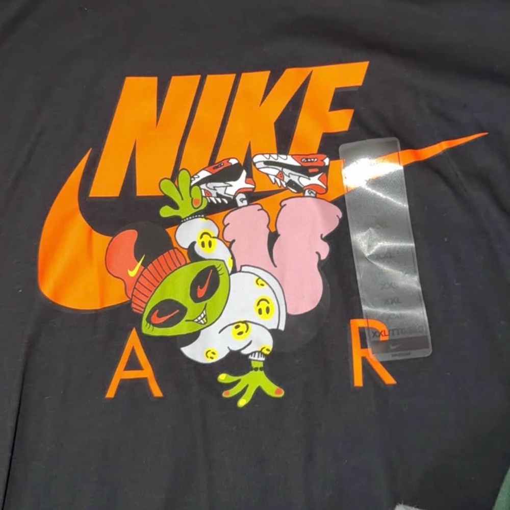 Men’s Clothing Bundle - Picture 2 of 6